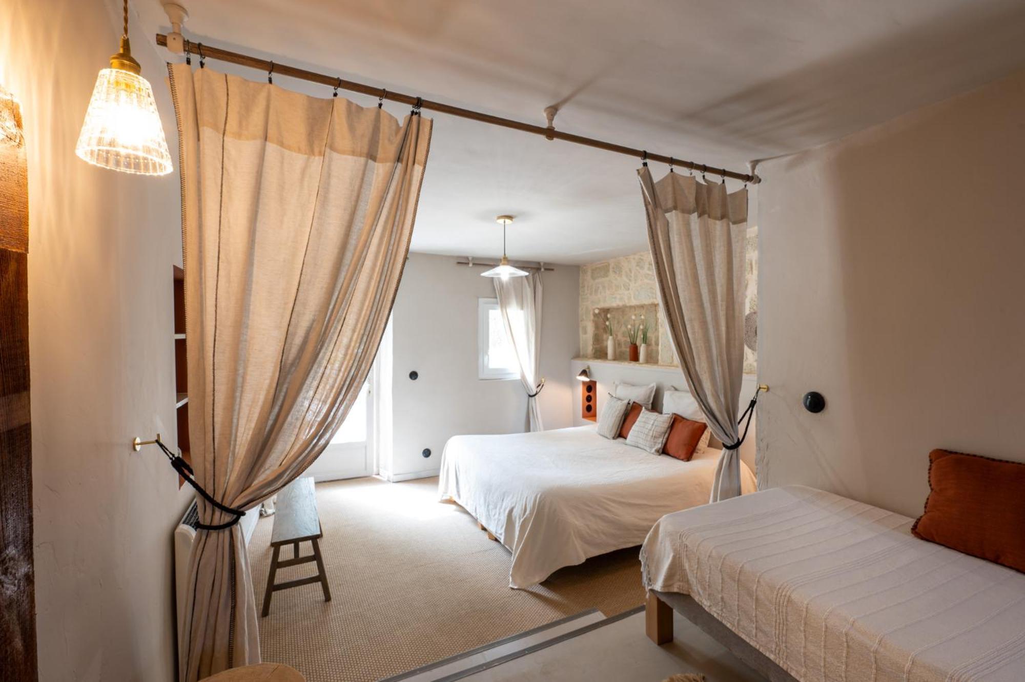 Mas Du Cimai Hotel Evenos Luaran gambar